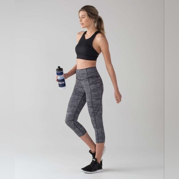 Lululemon Fast & Free Crop II Leggings Nulux 19" Salt Alpine White Black Active - Picture 11 of 11